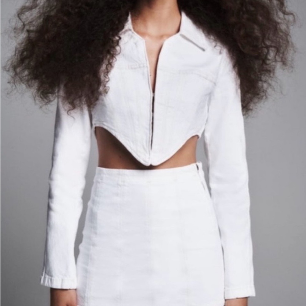 Zara White Cropped Zip Front Jacket and Skirt Set